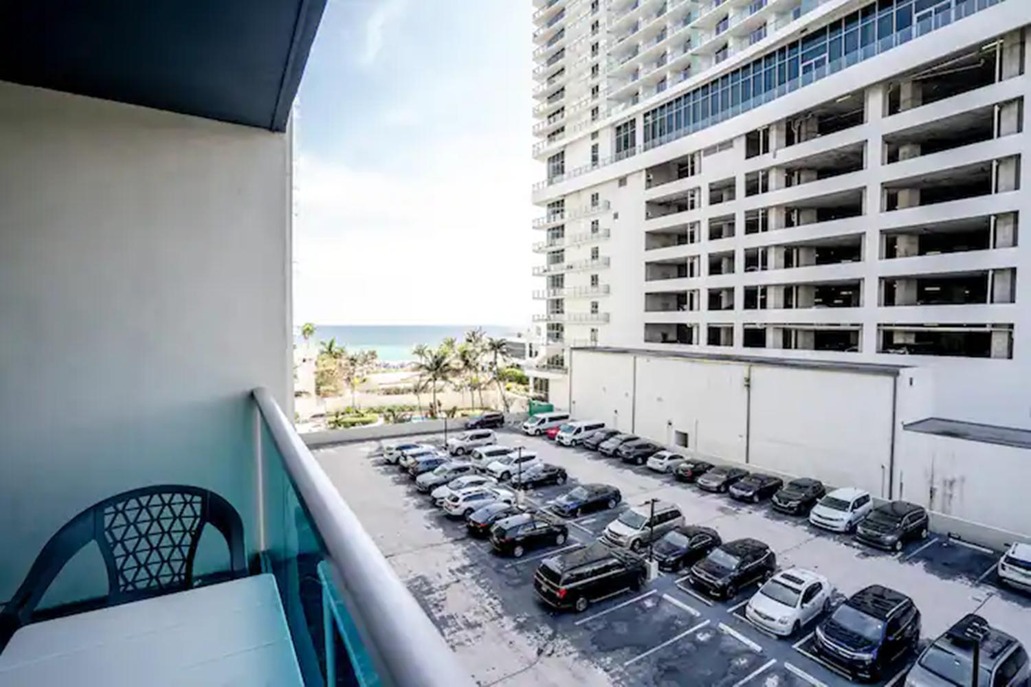 Sian Private Apartments Hollywood Luaran gambar